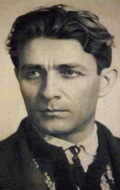 czc-capitanul-corneliu-zelea-codreanu-salut